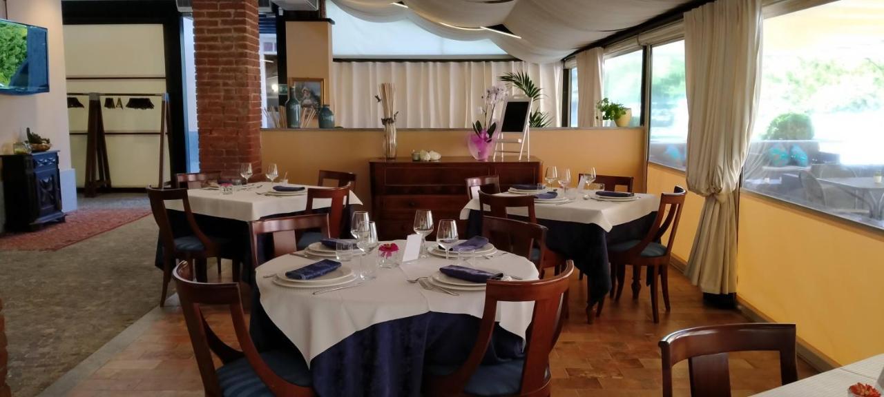 La Regibussa - Hotel Ristorante Asti Exterior foto